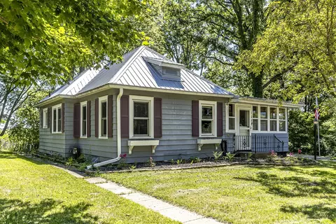 108 S 5th St, Black River Falls, WI 54615