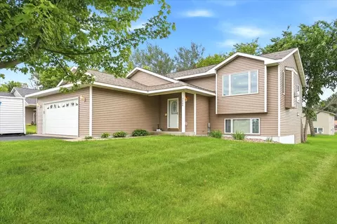 1444 Lokhorst St, Baldwin, WI 54002