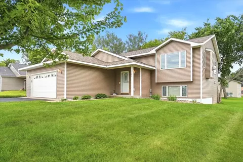 1444 Lokhorst St, Baldwin, WI 54002