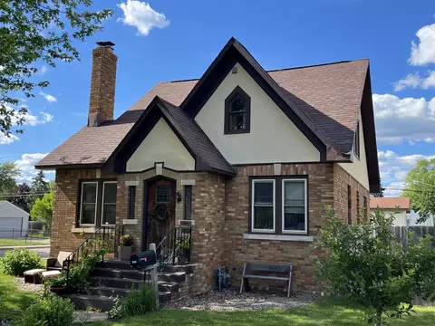 1902 Hogeboom Ave, Eau Claire, WI 54701