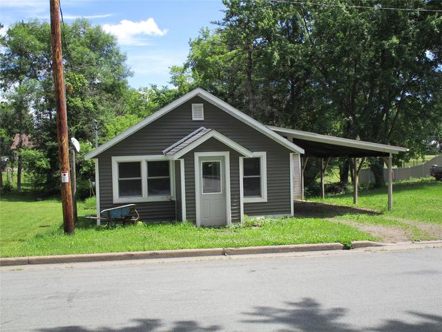 719 E 2nd St S, Ladysmith, WI 54848