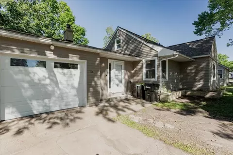 861 Hopwood Ave NE, Menomonie, WI 54751