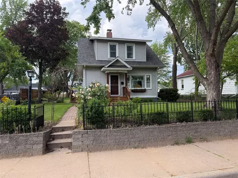 1524 Highland Ave, Eau Claire, WI 54701