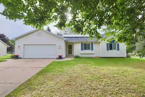2725 Diane Ln, Eau Claire, WI 54703