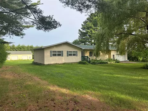 s15876 Town Line Road, Fairchild, WI 54741