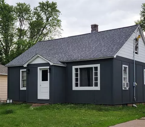 1031 Nunn Ave, Rice Lake, WI 54868