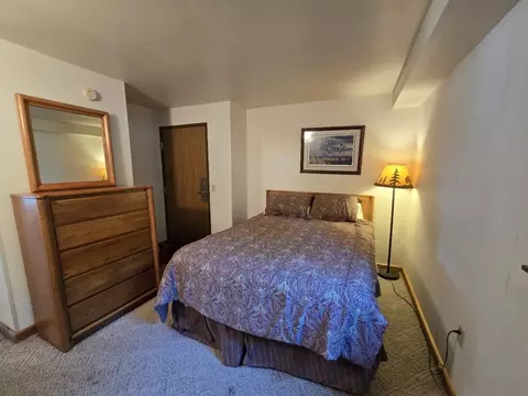 Bedroom - 42950 Lakewoods Dr #105, Cable, WI 54821 photo 1 of 3