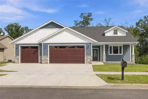 1137 Craven Ct, Eau Claire, WI 54703