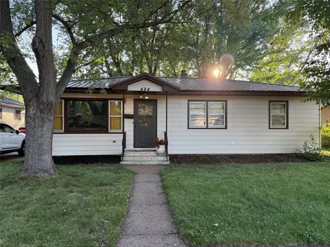 484 A St, Chippewa Falls, WI 54729