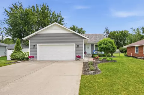 1715 E Clairemont Ave, Eau Claire, WI 54701
