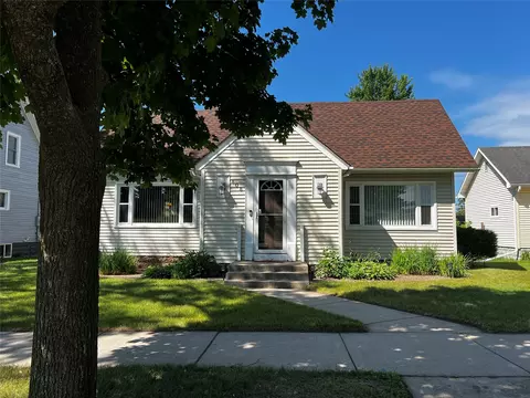 808 Dodge St, Eau Claire, WI 54701