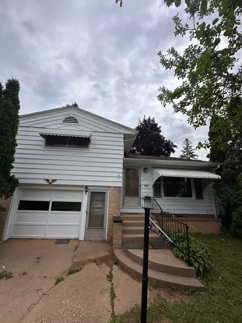 2917 6th St, Eau Claire, WI 54703