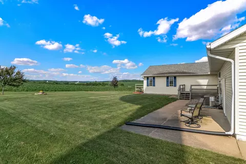 Exterior - 26240 W 3rd Ave, Eleva, WI 54738 photo 10 of 17