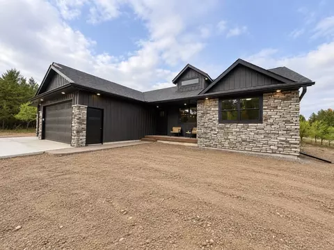9160 S 24th Ave, Eau Claire, WI 54703