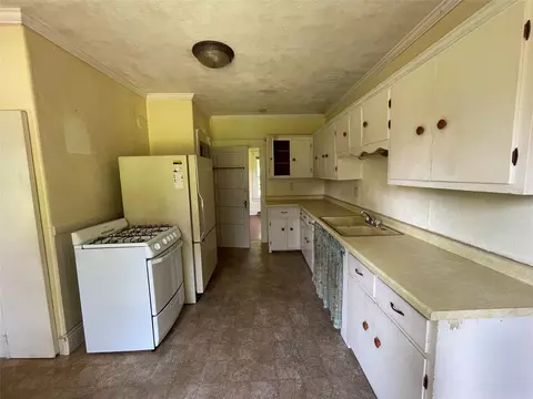 Kitchen - 805 E Clover St, Withee, WI 54498 photo 1 of 1