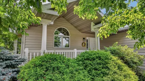 4108 Wild Ridge Ct, Eau Claire, WI 54703