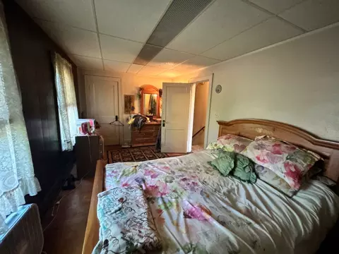 Bedroom - 302 E 5th St, Superior, WI 54880 photo 2 of 3