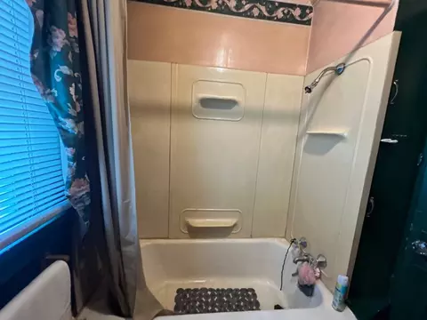 Bath - 302 E 5th St, Superior, WI 54880 photo 2 of 4