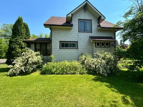 Exterior - 302 E 5th St, Superior, WI 54880 photo 2 of 3
