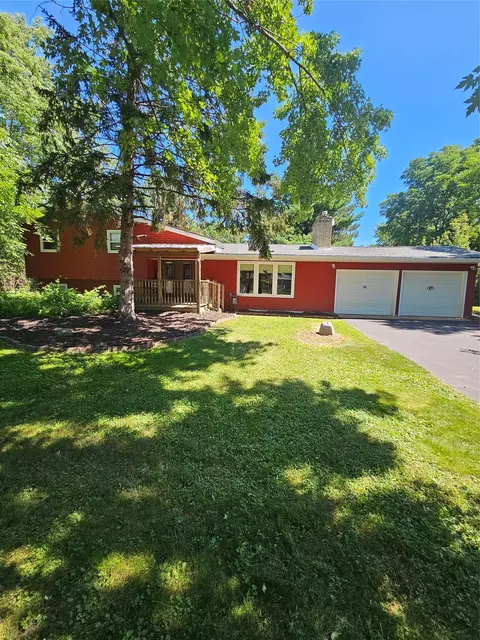 1823 143rd St, New Richmond, WI 54017