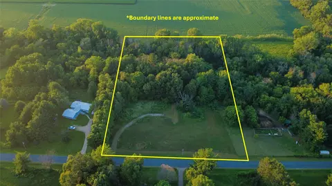 e2505 570th Avenue, Menomonie, WI 54751