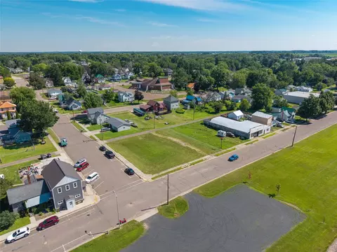 205 E 1st Ave, Stanley, WI 54768 photo 10