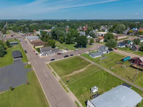 205 E 1st Ave, Stanley, WI 54768 photo 9