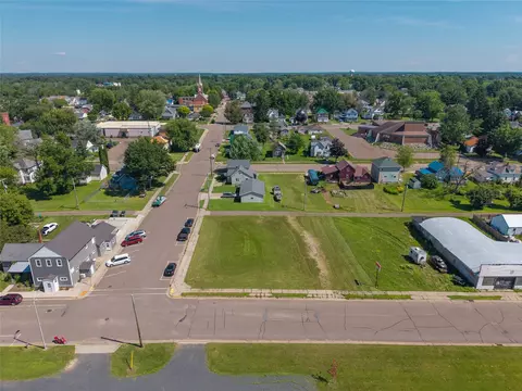 205 E 1st Ave, Stanley, WI 54768 photo 11