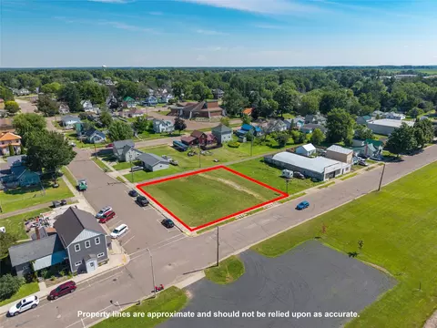 205 E 1st Ave, Stanley, WI 54768 photo 8
