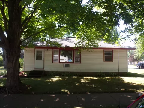 315 E Wisconsin St, Chippewa Falls, WI 54729