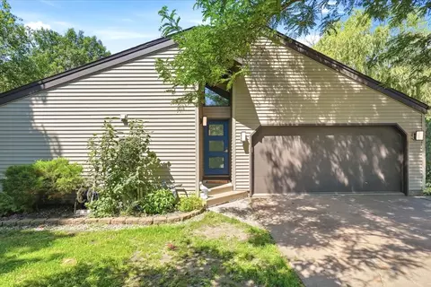 2206 Orchard Pl, Eau Claire, WI 54701