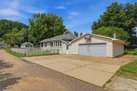 233 Ferry St, Eau Claire, WI 54703
