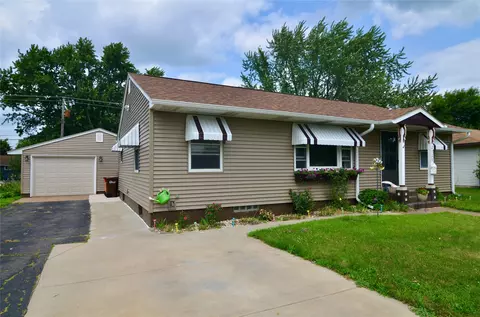 2320 Hayden Ave, Altoona, WI 54720