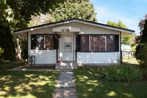 1608 Tainter St, Menomonie, WI 54751