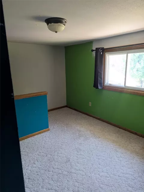 418 E School St, Thorp, WI 54771 photo 6