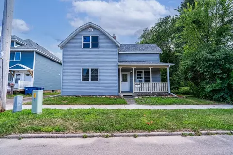 208 W Messenger St, Rice Lake, WI 54868