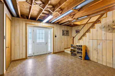 Entry Way - n2579 Willow Trail, Shell Lake, WI 54871 photo 3 of 4