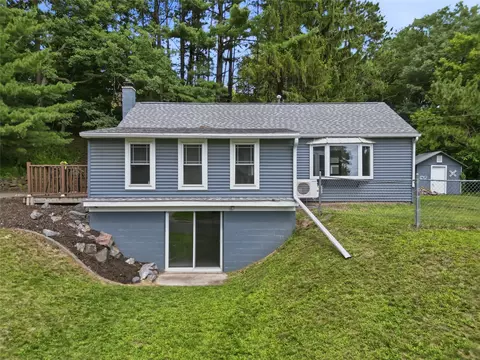 2634 S Slope Ter, Eau Claire, WI 54703