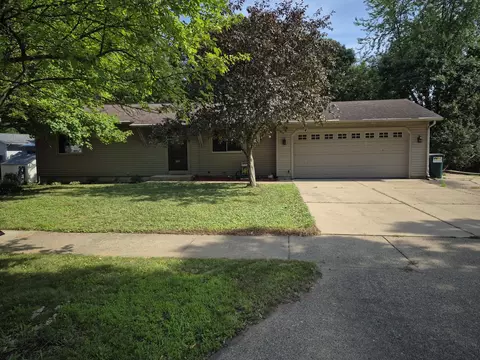 809 Kimberly Dr, Eau Claire, WI 54703