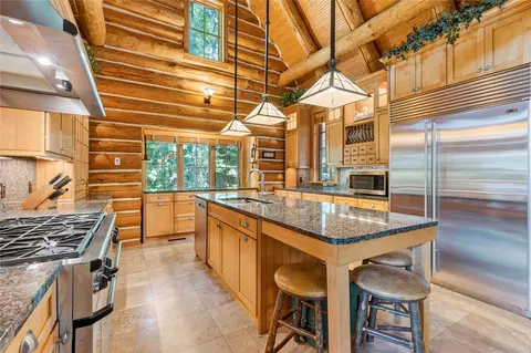 Kitchen - 49945 N Lake Owen Dr, Cable, WI 54821 photo 5 of 7