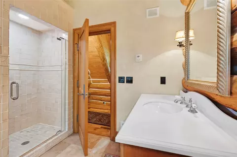Bath - 49945 N Lake Owen Dr, Cable, WI 54821 photo 3 of 5