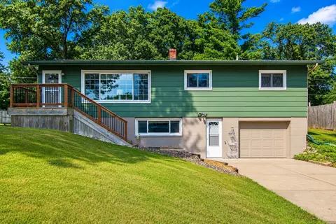 911 16th St SE, Menomonie, WI 54751