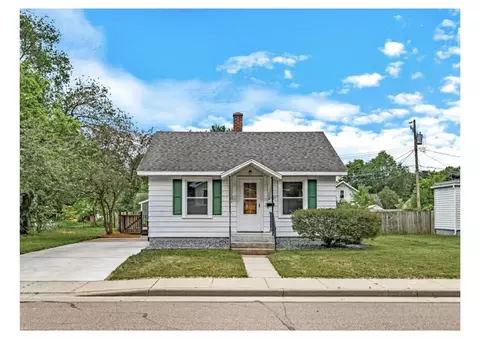917 James St, Eau Claire, WI 54703