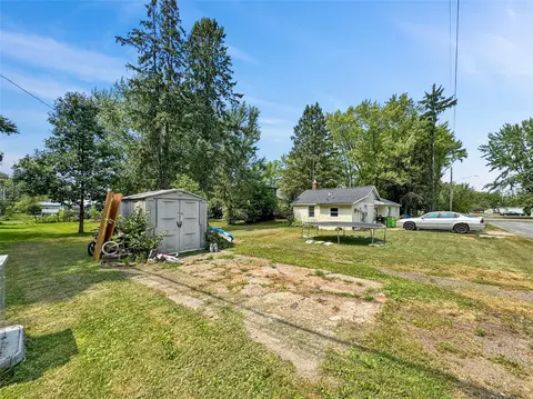 Exterior - 709 N Oak St, Withee, WI 54498 photo 3 of 7
