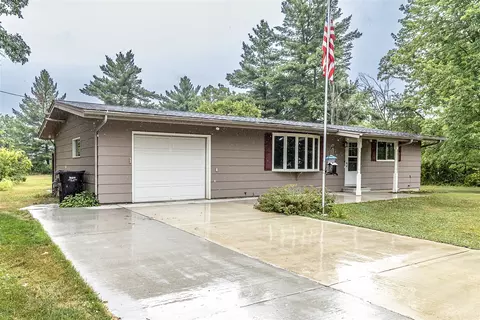 119 Scott St, Black River Falls, WI 54615