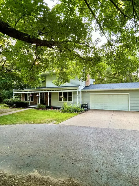 2319 Hillside Rd, Altoona, WI 54720