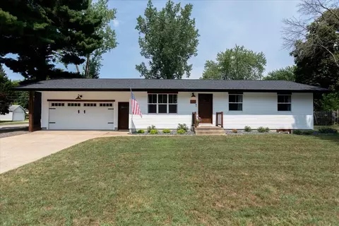 421 21st Ave W, Menomonie, WI 54751