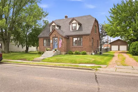 Exterior - 205 N Boardman St, Thorp, WI 54771 photo 3 of 9