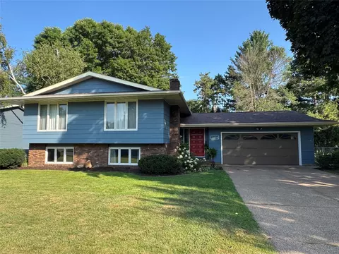 1439 Cummings Ave, Eau Claire, WI 54701