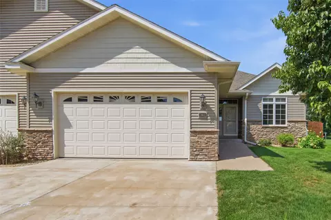 2912 Putnam Glen Pl, Eau Claire, WI 54701